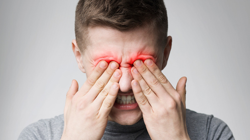 Tuyên truyền phòng ngừa và xử lý bỏng hóa chất ở mắt