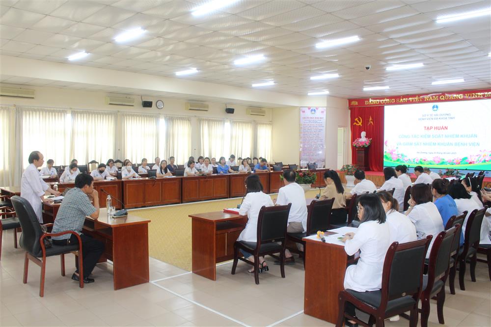 Bệnh viện Đa khoa tỉnh Hải Dương tổ chức Hội nghị tập huấn công tác kiểm soát nhiễm khuẩn và phát động chiến dịch vệ sinh tay năm 2025